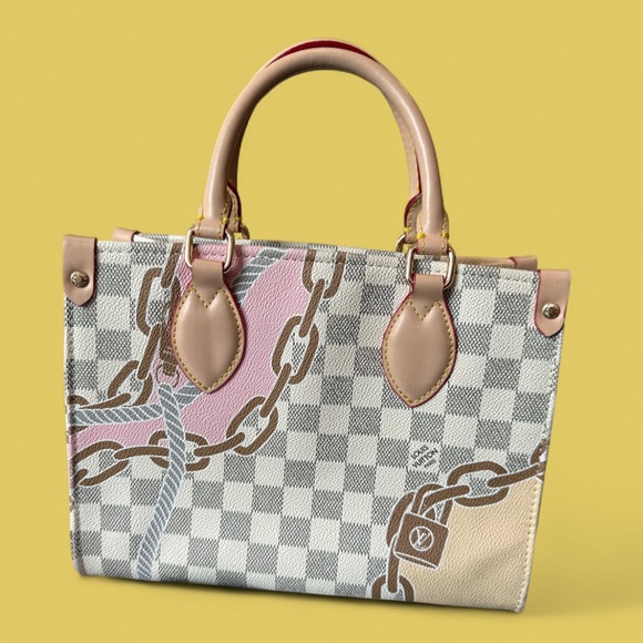 Louis Vuitton Handbags - Louis Vuitton OnTheGo MM
